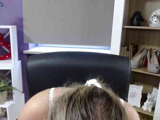 Soft-Zoey webcam