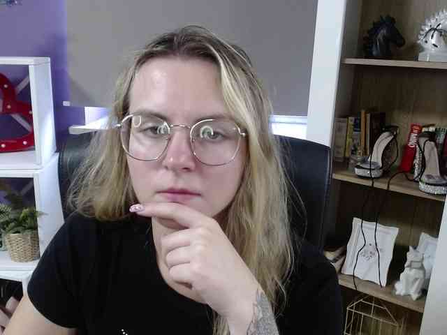 Soft-Zoey webcam