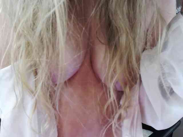 Soft-Zoey webcam