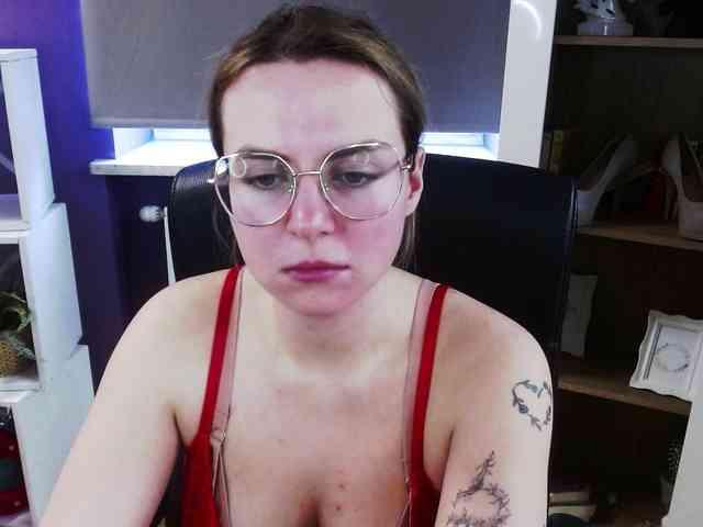 Soft-Zoey webcam