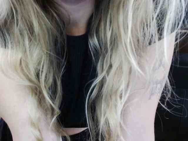 Soft-Zoey webcam