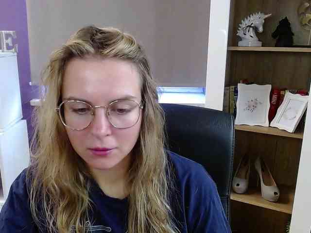 Soft-Zoey webcam