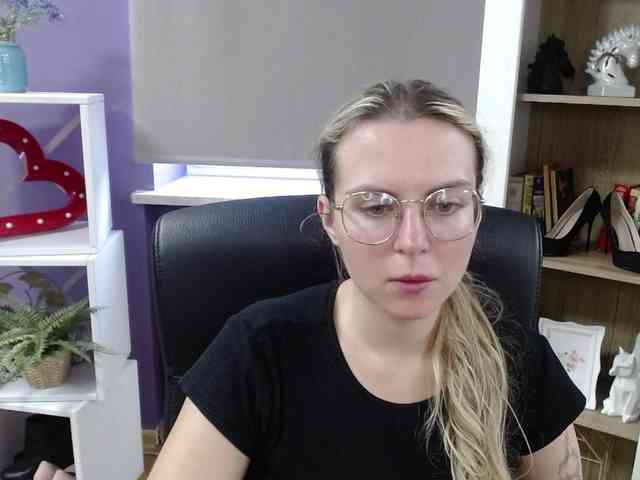 Soft-Zoey webcam
