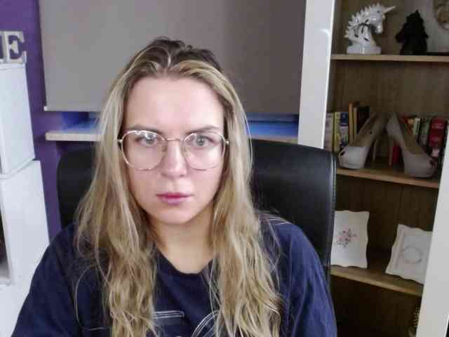 Soft-Zoey webcam