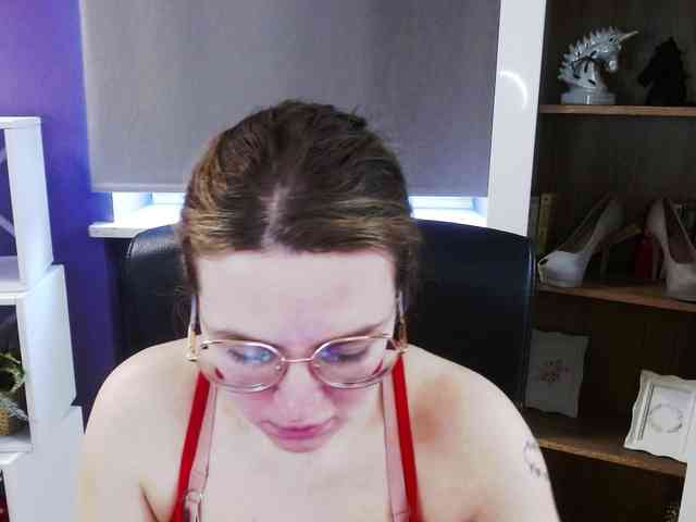 Soft-Zoey webcam