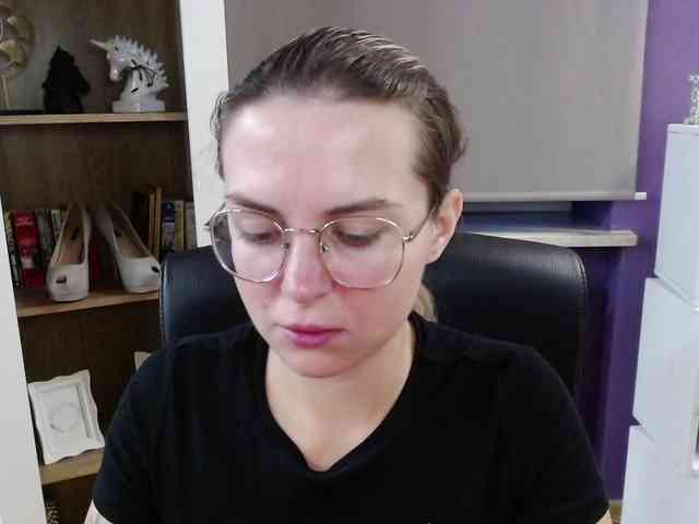 Soft-Zoey webcam