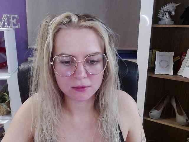 Soft-Zoey webcam