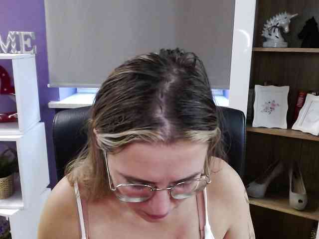 Soft-Zoey webcam
