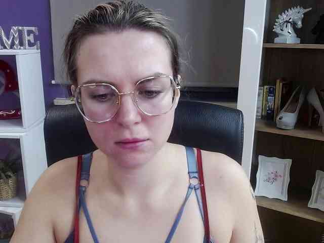 Soft-Zoey webcam