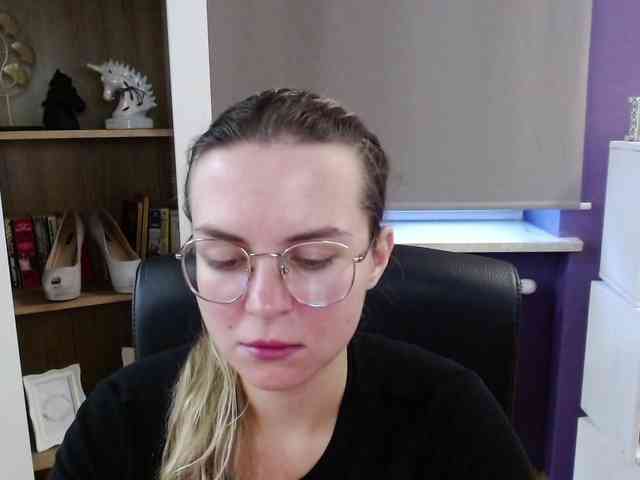 Soft-Zoey webcam