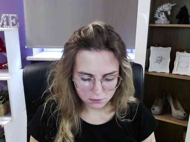 Soft-Zoey webcam