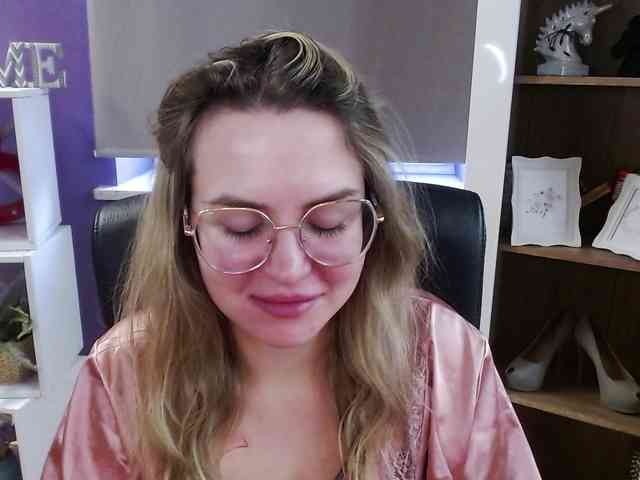 Soft-Zoey webcam