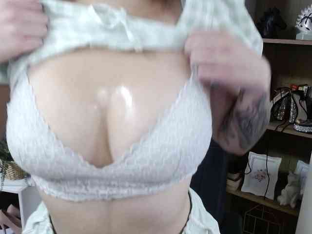 Soft-Zoey webcam