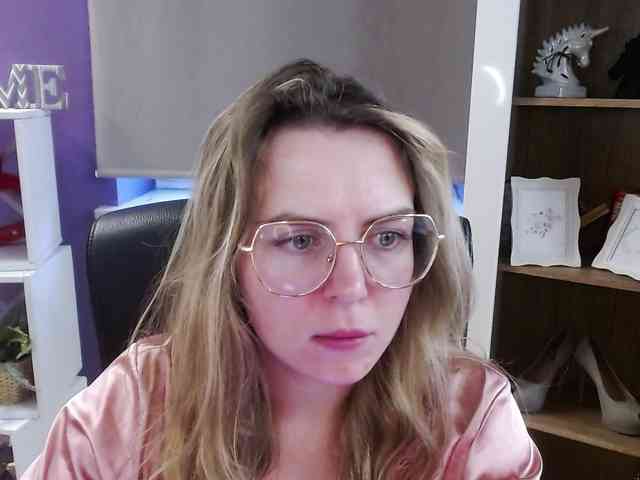 Soft-Zoey webcam
