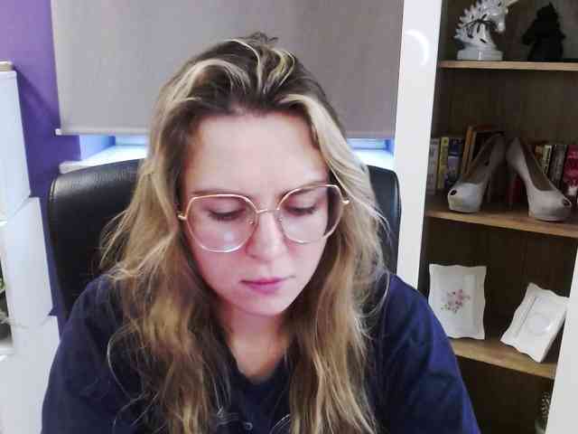 Soft-Zoey webcam