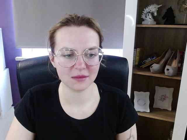 Soft-Zoey webcam