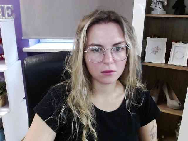 Soft-Zoey webcam