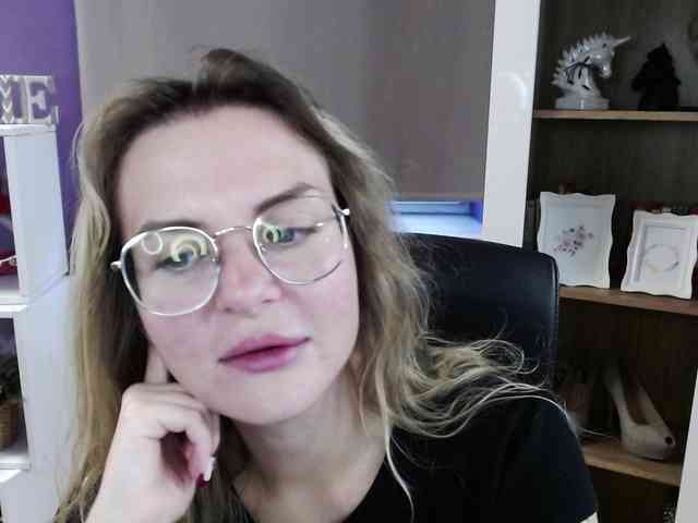 Soft-Zoey webcam