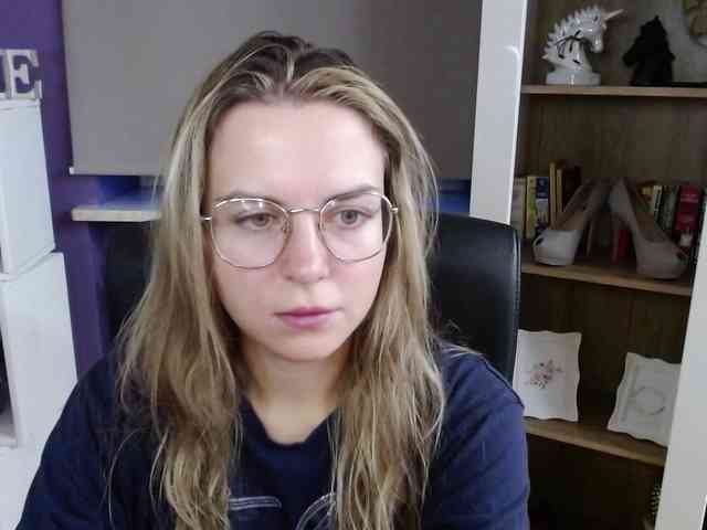 Soft-Zoey webcam