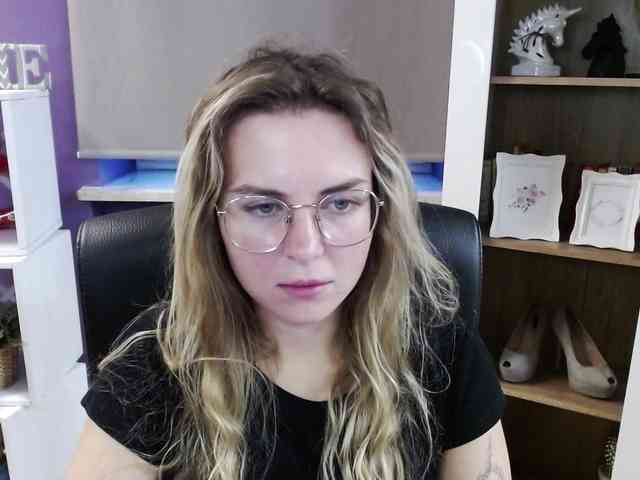 Soft-Zoey webcam