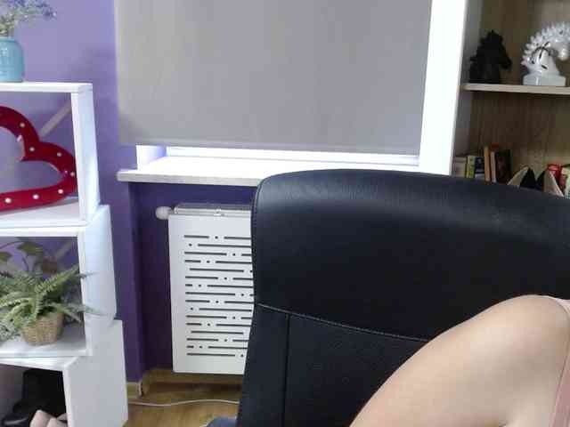 Soft-Zoey webcam