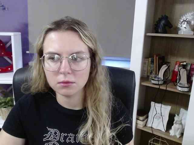 Soft-Zoey webcam