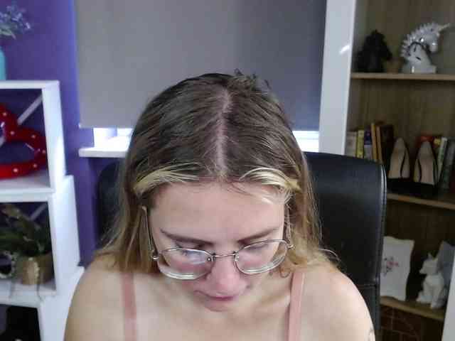 Soft-Zoey webcam