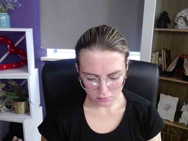 Soft-Zoey webcam