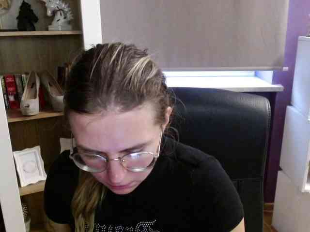 Soft-Zoey webcam