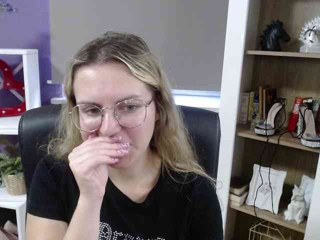 Soft-Zoey webcam