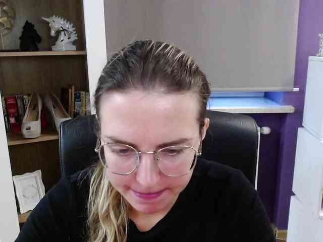 Soft-Zoey webcam
