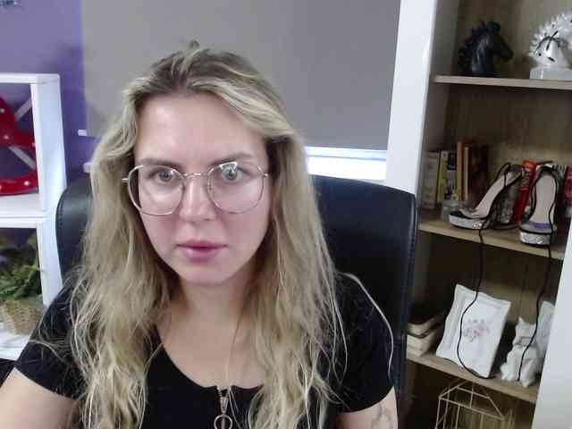 Soft-Zoey webcam