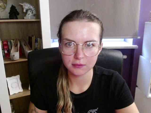 Soft-Zoey webcam