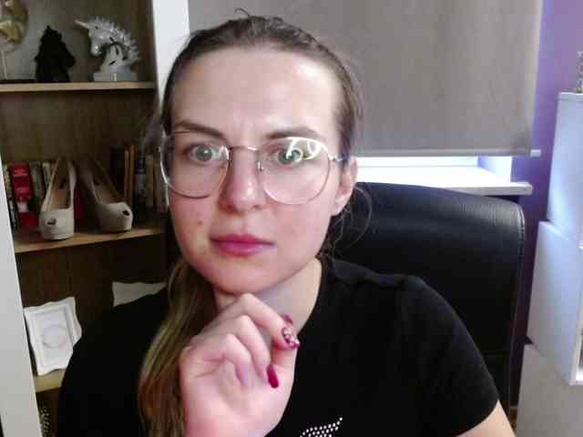 Soft-Zoey webcam