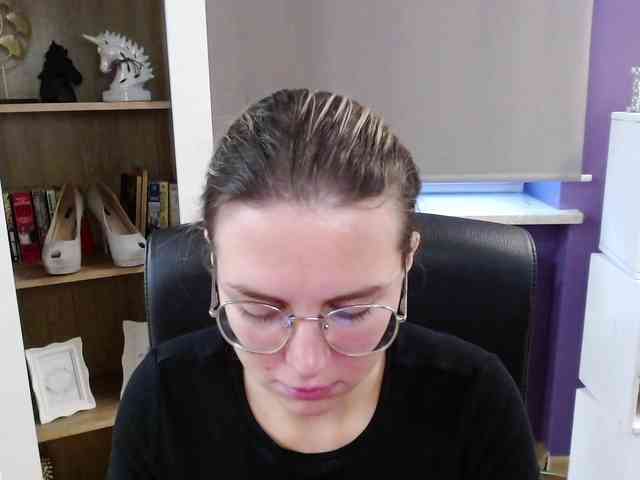 Soft-Zoey webcam