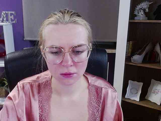 Soft-Zoey webcam