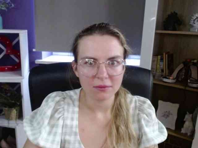 Soft-Zoey webcam