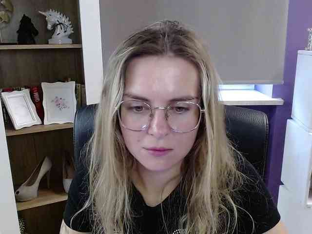 Soft-Zoey webcam