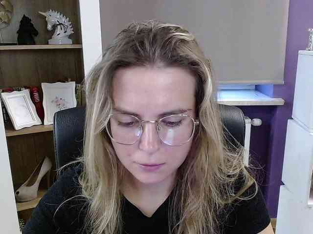 Soft-Zoey webcam