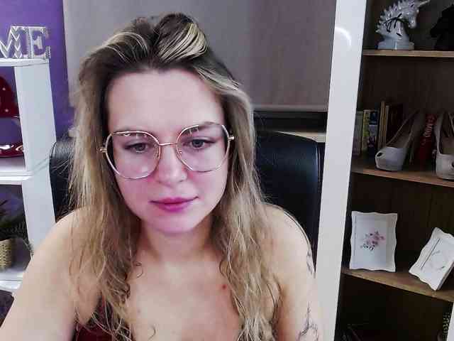Soft-Zoey webcam