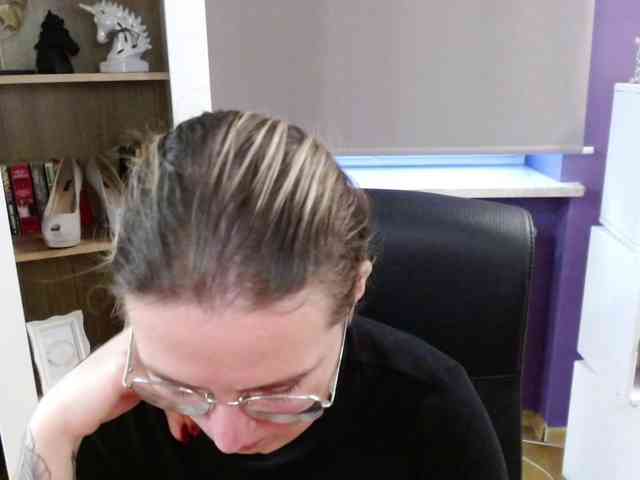 Soft-Zoey webcam