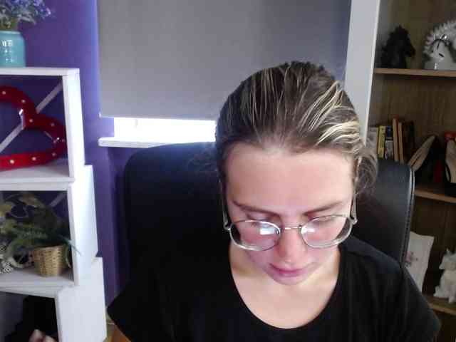 Soft-Zoey webcam