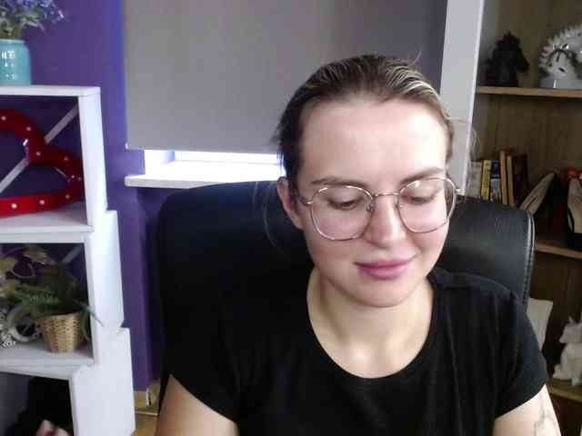 Soft-Zoey webcam
