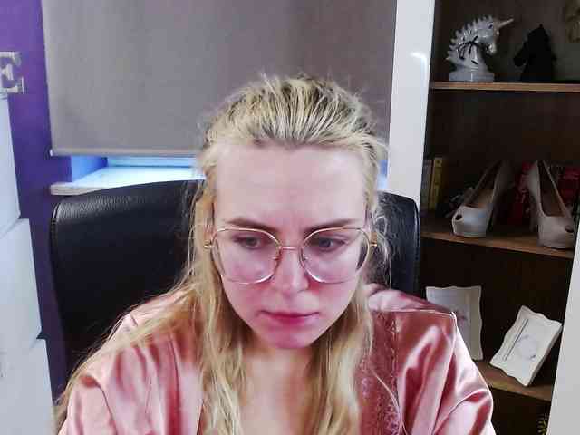 Soft-Zoey webcam