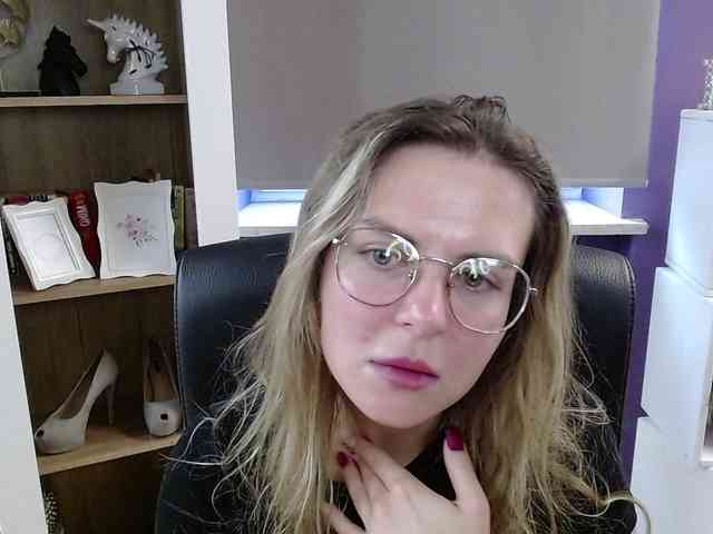 Soft-Zoey webcam
