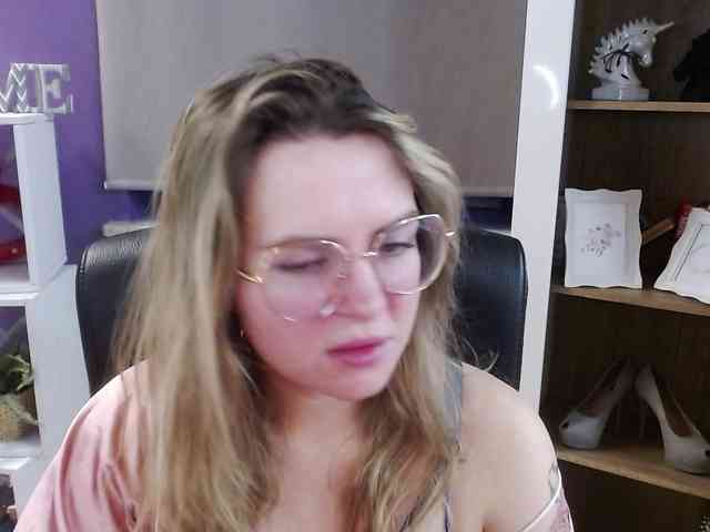 Soft-Zoey webcam