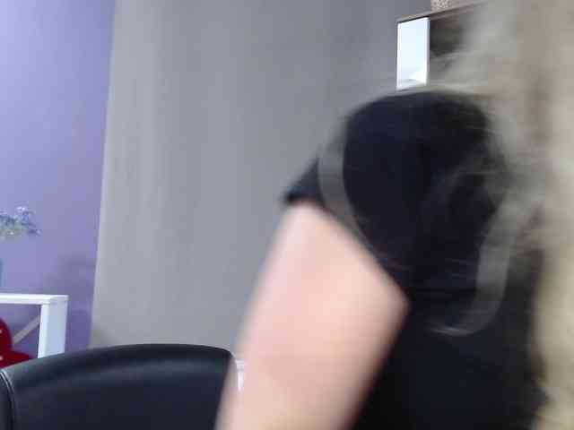Soft-Zoey webcam