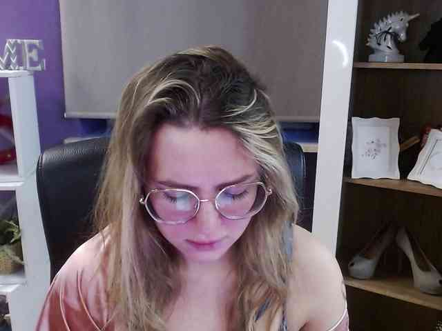 Soft-Zoey webcam