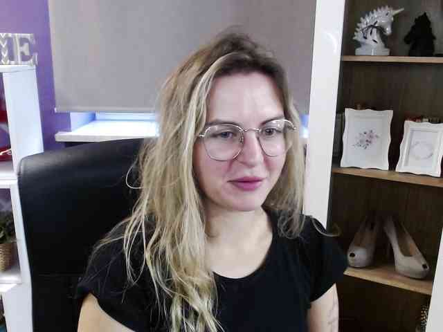 Soft-Zoey webcam