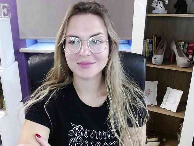 Soft-Zoey webcam